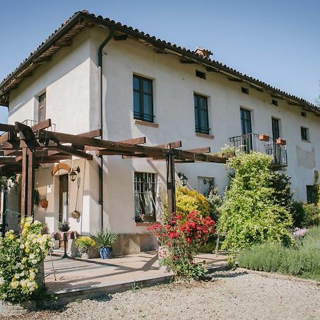 I Grilli Bed and Breakfast Castagnole delle Lanze Exteriör bild
